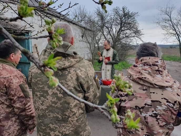 Як 128 бригада відзначала Великдень: опубліковано фото – 08