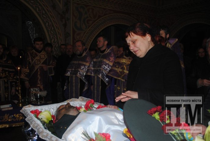 У Мукачеві прощались з майором 128-ої бригади Олексієм Гуртовим (ФОТОРЕПОРТАЖ) – 12