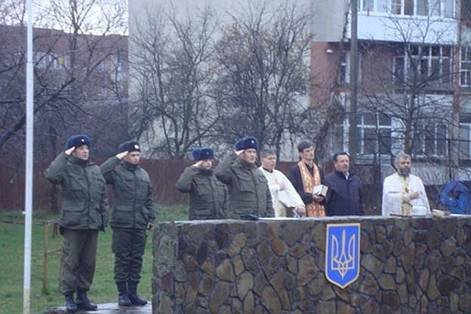 В Ужгороді у бійців Нацгвардії розпочалось навчання – 01