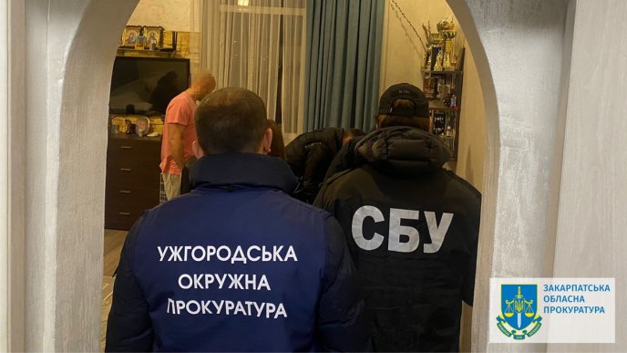 Обшуки в Ужгороді: відомо, в чому підозрюють посадовця міськради – 05