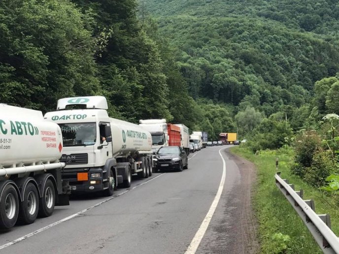 На трасі "Київ-Чоп" трапилася ДТП – 12 На трасі "Київ-Чоп" трапилася ДТП – 12