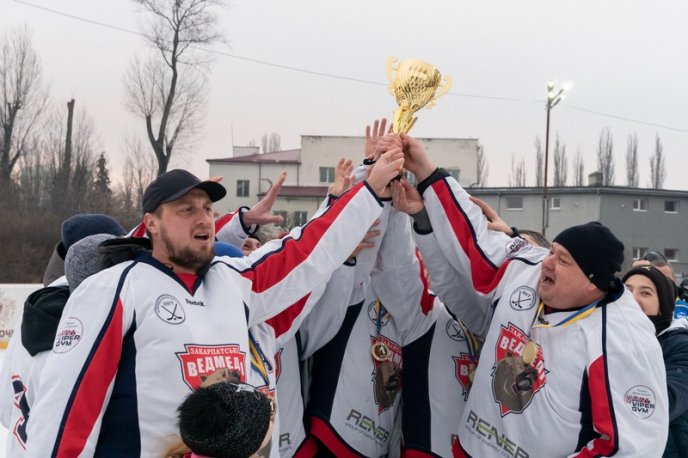 В Ужгороді відбувся міжнародний турнір із хокею – 07 В Ужгороді відбувся міжнародний турнір із хокею – 07