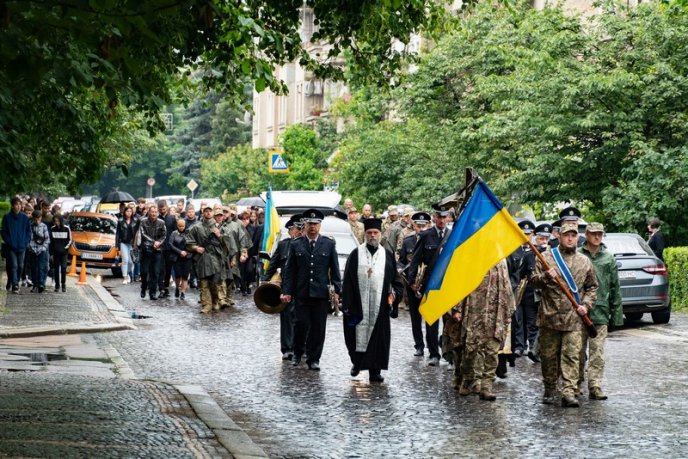 На Закарпатті поховали 27-річного військового – 05