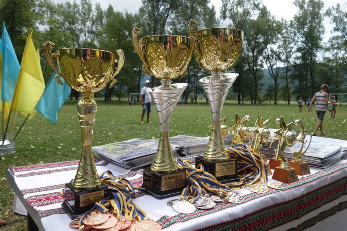 У Великому Бичкові відбувся дитячий турнір по футболу на кубок заслуженого майстра спорту Івана Яремчука  – 06