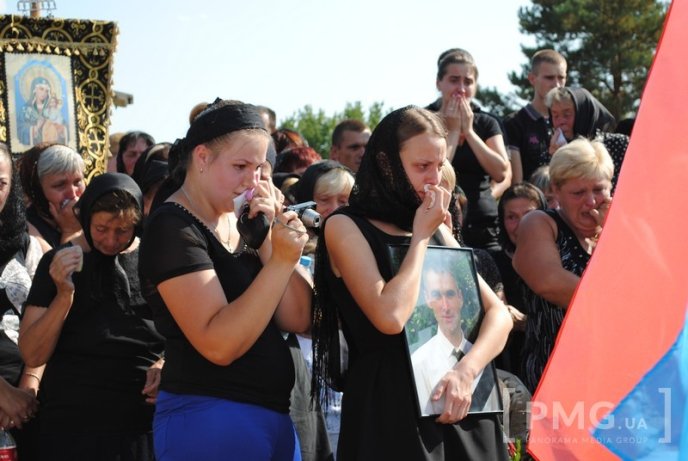 На Мукачівщині попрощались з бійцем "Правого сектору", який загинув у зоні АТО – 25