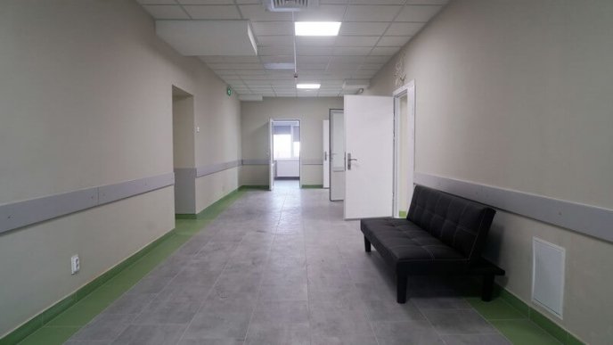 Цього місяця відкриють оновлене приймальне відділення Виноградівської райлікарні  – 06