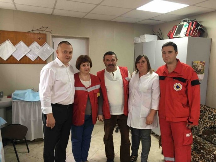 Медиків Тячівщини та Рахівщини привітали від імені народного депутата Василя Петьовки – 04