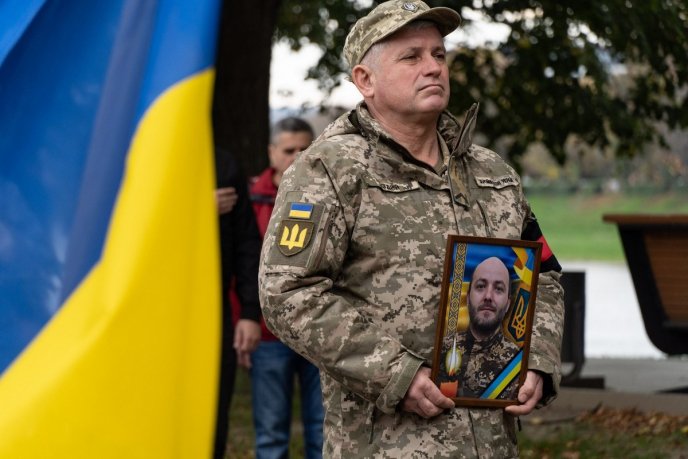 Закарпаття провело в останню путь 35-річного захисника – 05