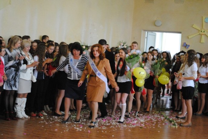 Останній дзвоник в Чинадієві: як це було (ФОТОРЕПОРТАЖ) – 26