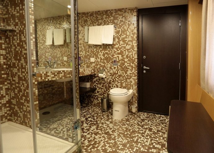 "Укрзалізниця" показала розкішні вагони, які обладнані ванною, кухнею, залою відпочинку і спальнею – 03