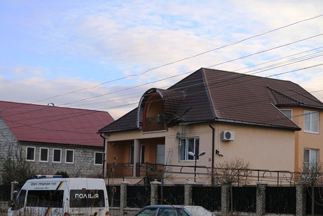 З’явилися нові фото обстріляного будинку колишнього першого заступника прокурора Закарпаття – 02