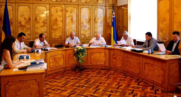 Закарпатські депутати виділять гроші на спортивні майданчики – 02