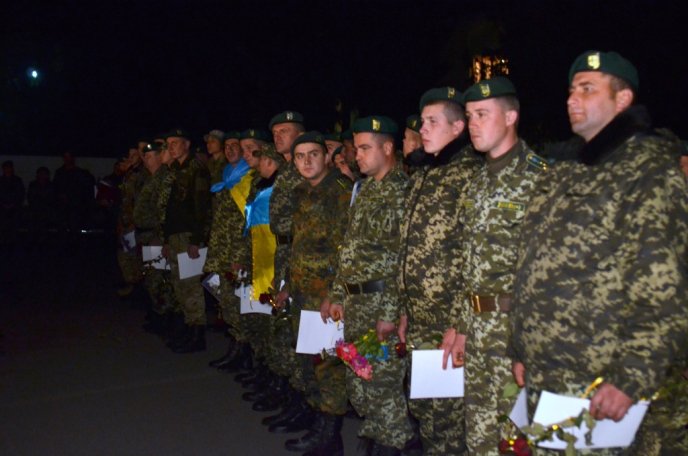 Закарпатських прикордонників зустріли у Чопі подяками за мужність та грамотами за професіоналізм (ФОТО) – 01