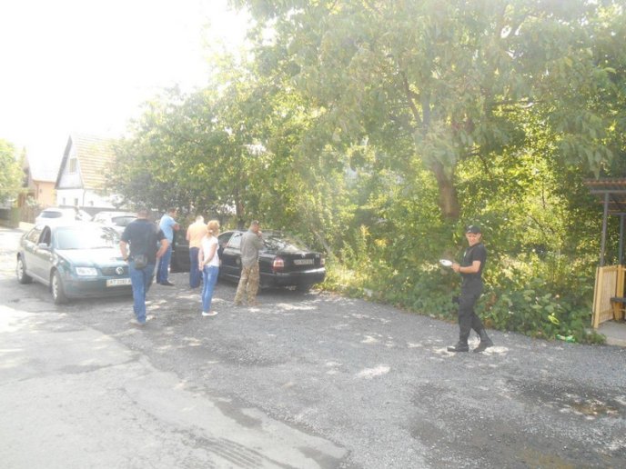 Закарпатця звинувачують у викраденні машини та зберіганні наркотиків – 02