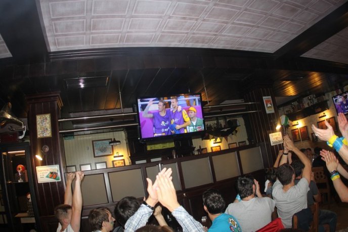 Мукачівці святкували перемогу збірної України до самого ранку (ФОТОРЕПОРТАЖ) – 05