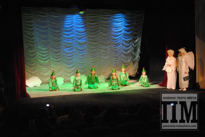 В Мукачеві відбулась новорічна вистава (ФОТО) – 03