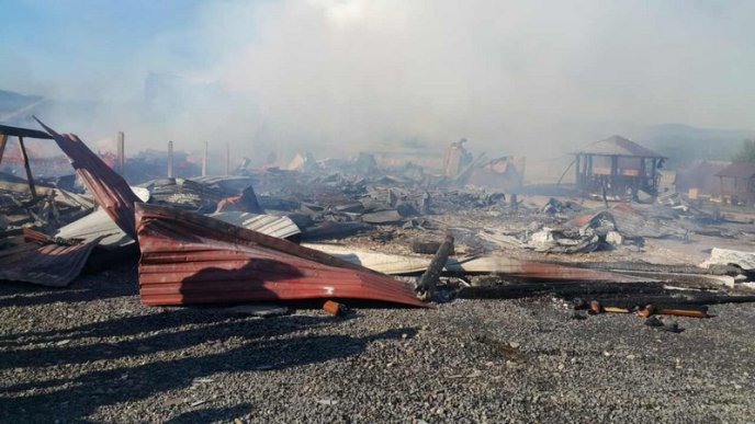 На Закарпатті палає відома база відпочинку – 01