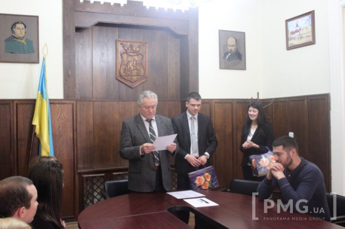 Мукачівських волонтерів відзначили подяками – 03