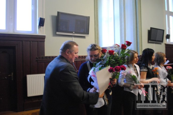 У Мукачеві відбулось урочисте нагородження переможців І етапу конкурсу "Учитель року" (ФОТО) – 11