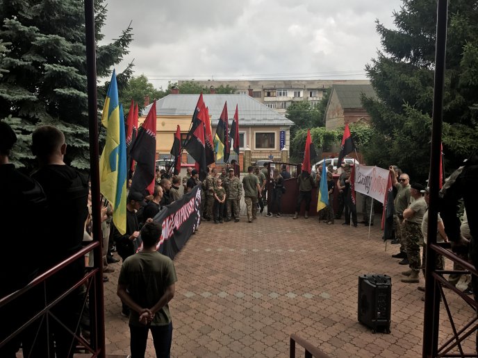 Суд оголосив вирок учасникам "мукачівської стрілянини" – 03