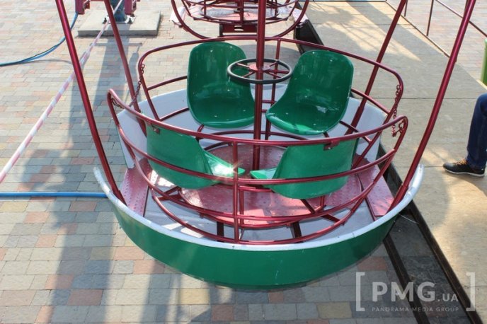 У парку "Перемога" запрацювало оглядове колесо – 24
