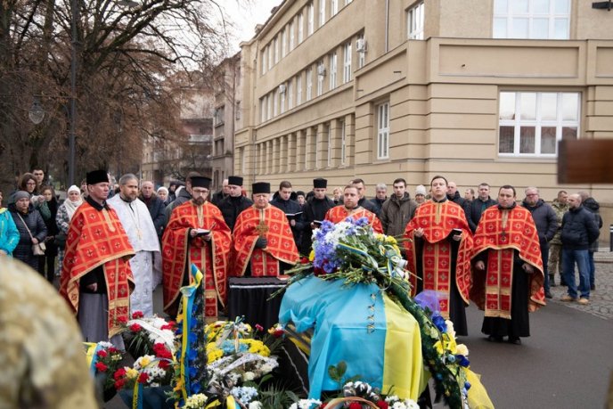 На Закарпатті поховали військового, який загинув у бою біля міста Соледар – 03