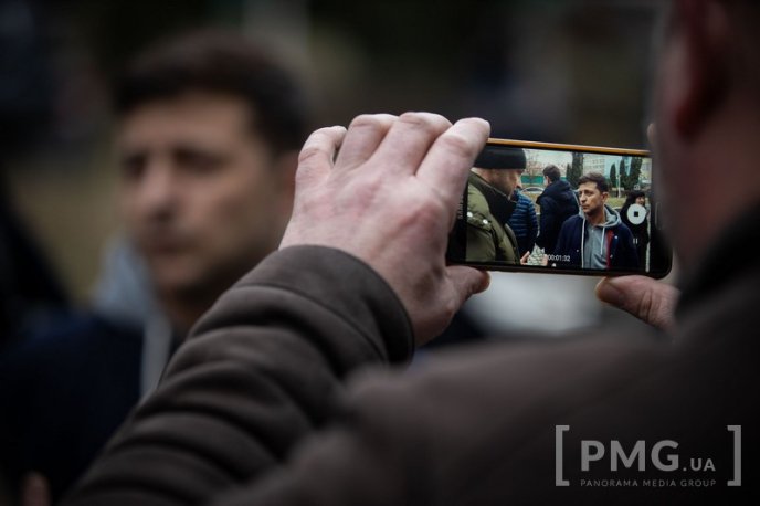 Зеленський з «Кварталом 95» в Ужгороді: Агітувати не збираємось, однак закликаємо всіх прийти на вибори – 06