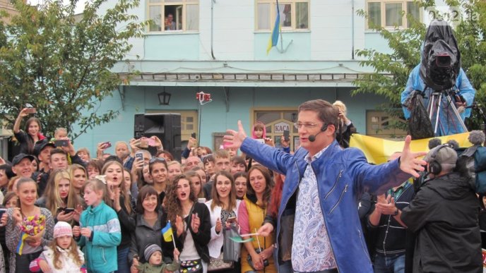 "Караоке на Майдані" в Ужгороді: відоме ім’я переможця програми – 05