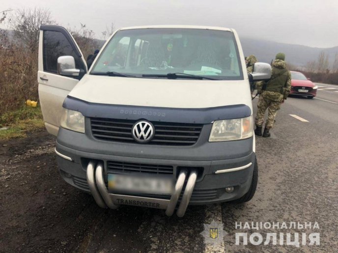 Спецоперація у Великих Лазах: подробиці від поліції – 02 Спецоперація у Великих Лазах: подробиці від поліції – 02