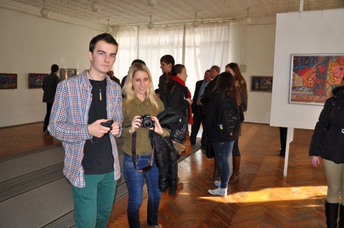 У Мукачеві відкрилась виставка студентів Закарпатського художнього інституту (ФОТОРЕПОРТАЖ) – 11