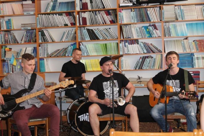 Гостем перших "Літературних гарадичів" став фронтмен відомого закарпатського гурту – 06