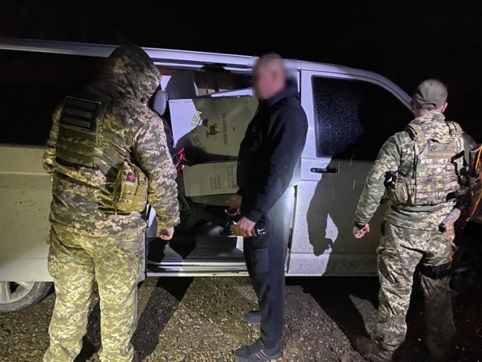 Прикордонники розповіли про нічні "пригоди" на Тячівщині – 01