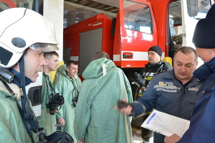 В Ужгороді "евакуювали" понад 300 людей – 05