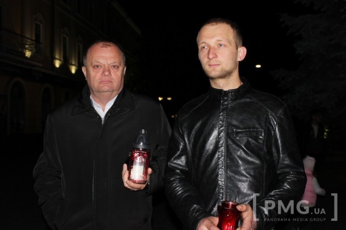 Мукачівці зустріли Благодатний Вогонь, який зійшов у Єрусалимі – 13