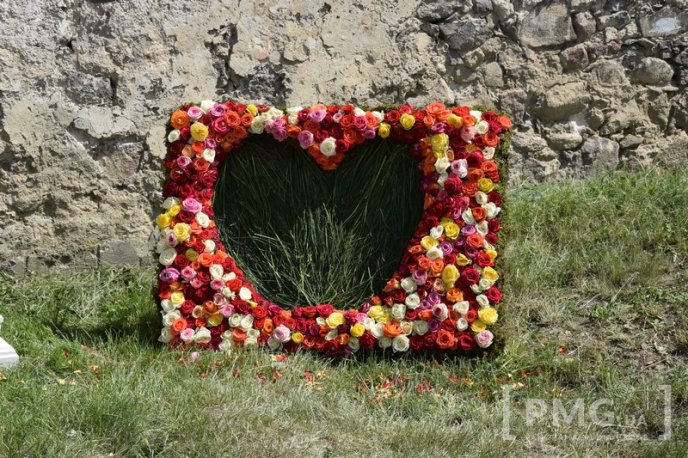 У Чинадієві стартував квітковий фестиваль "Кохання в Сент-Міклош" – 04