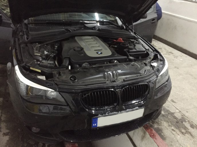 Через приховані цигарки іноземець позбувся «BMW» вартістю понад 250 тис. грн – 01