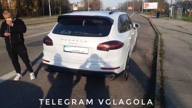 Чоловіка підозрюють у контрабанді медичних респіраторів до Словаччини – 01 Чоловіка підозрюють у контрабанді медичних респіраторів до Словаччини – 01