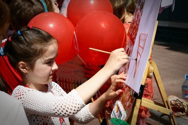 "Ласунка" підготувала мукачівцям незабутнє свято морозива – 13 "Ласунка" підготувала мукачівцям незабутнє свято морозива – 13