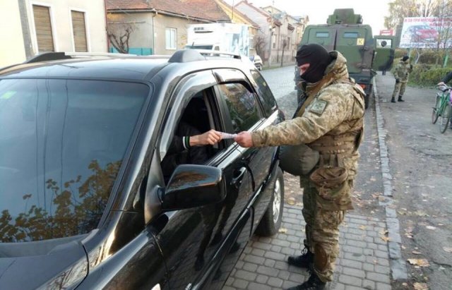 Спецоперація на Закарпатті: стало відомо, у кого вже провели обшуки та що знайшли – 05
