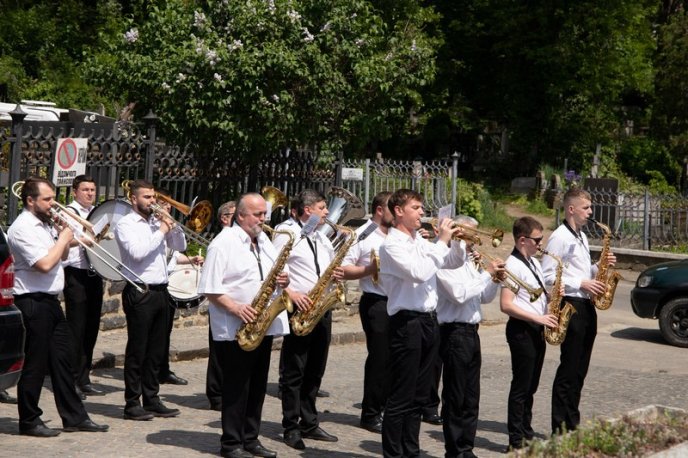 На Закарпатті поховали 22-річного військового – 08