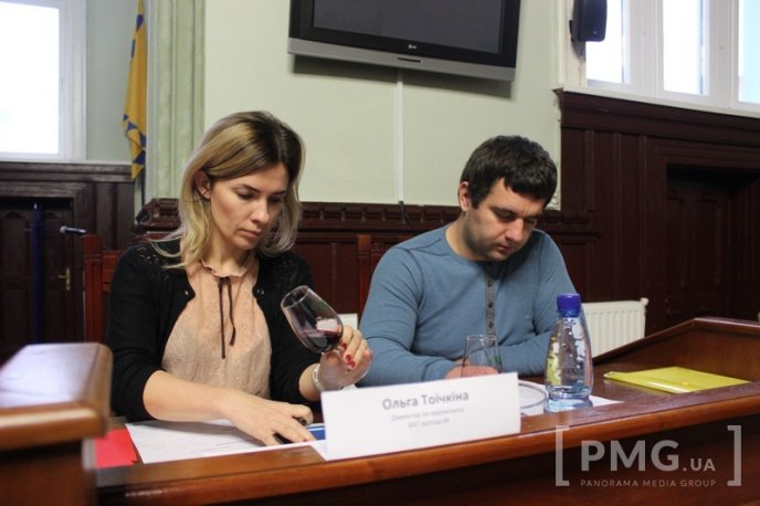 Стартувала дегустація зразків вин претендентів на участь у фестивалі "Червене вино – 2015" – 08