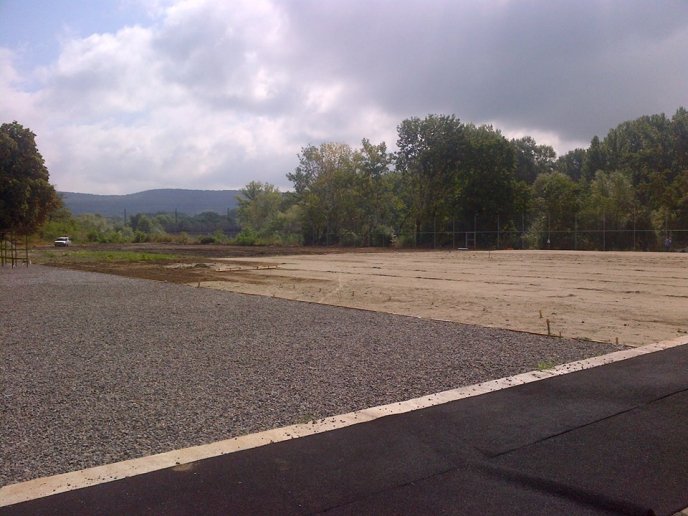 В Ужгороді незабаром з’явиться ще одне футбольне поле – 03