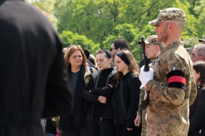 Поховали молодого закарпатця, який загинув у бою біля Бахмуту – 08