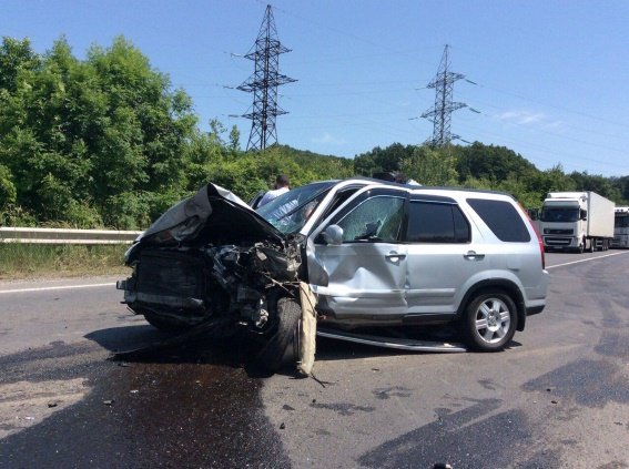Внаслідок смертельної ДТП біля Мукачева травмувались жителі Дніпра та Рівного – 01