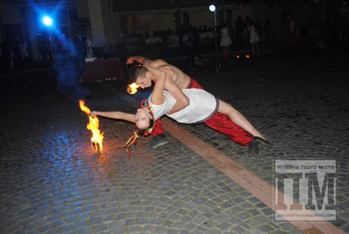 Театр вогню "Dragonfly" вже вдруге виступив у Мукачеві (ФОТОРЕПОРТАЖ) – 14