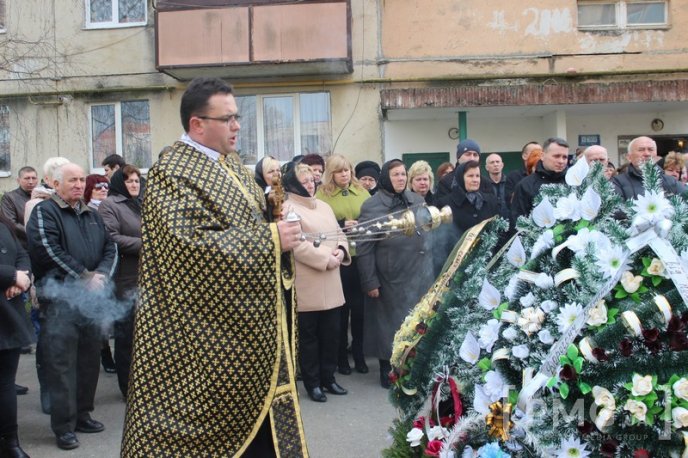 Мукачівці попрощались з бійцем АТО Володимиром Заяцем – 09 Мукачівці попрощались з бійцем АТО Володимиром Заяцем – 09
