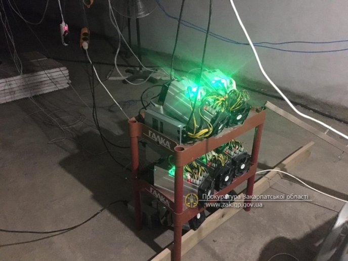 Судитимуть трьох закарпатців: відомо, що вони накоїли – 06