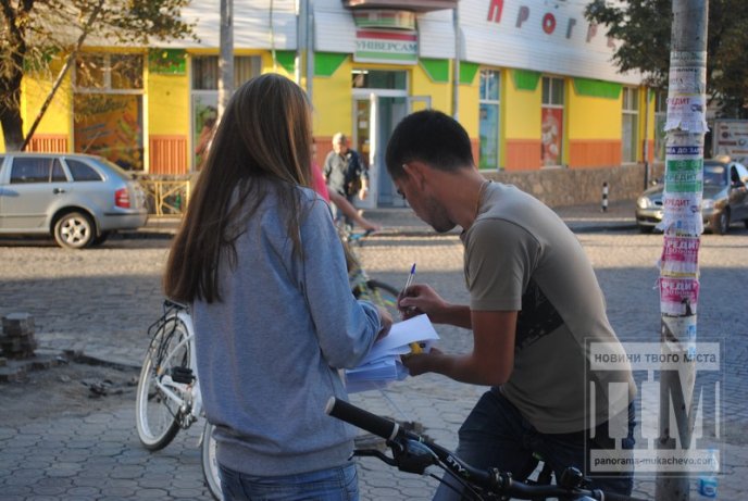 Велолюбителі Мукачева "прокатались" історичними місцями міста (ФОТО) – 19