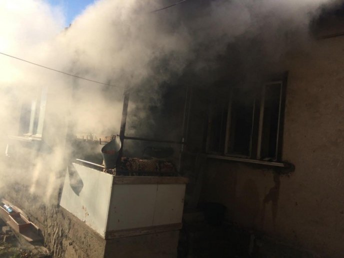 На одній із вулиць Мукачева горів будинок – 02