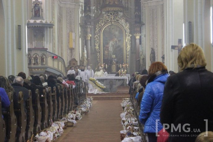 Римо-католики Мукачева відзначили Великдень – 01